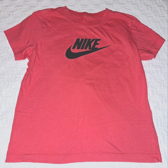 Nike Youth Tshirt Size Small - Picture 1 of 3